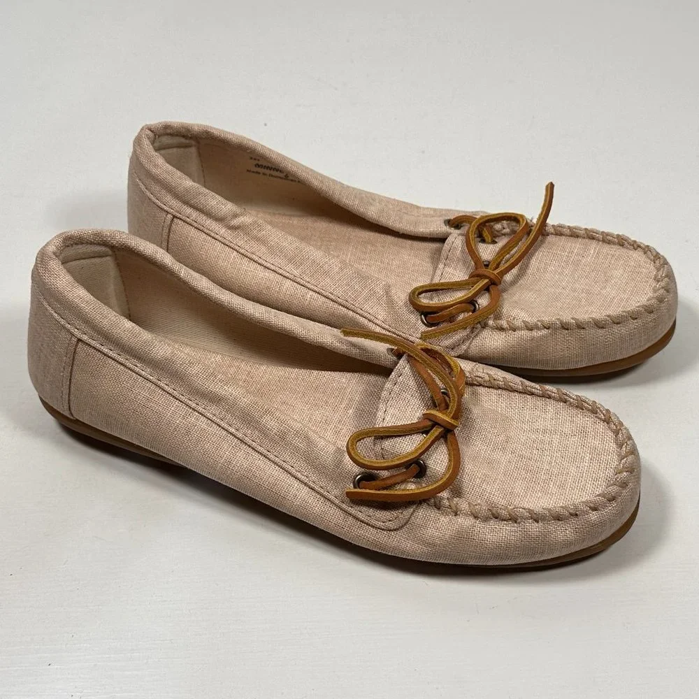 Minnetonka Beige Canvas Moc Toe Flats Moccasins Women Size 8.5